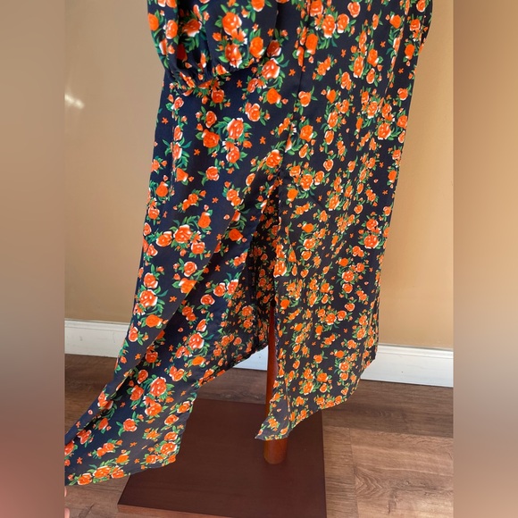 Missguided Milkmaid Dark Floral Dress Size 4 Sweetheart Neckline Slit Puffy - Picture 7 of 12